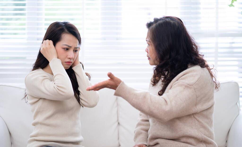 婆婆和媳妇吵架图片