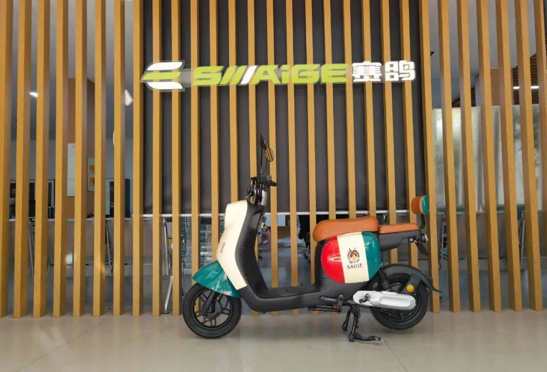 低价电动车四大品牌,最高的年销量超300万台,让雅迪,爱玛头疼  我们