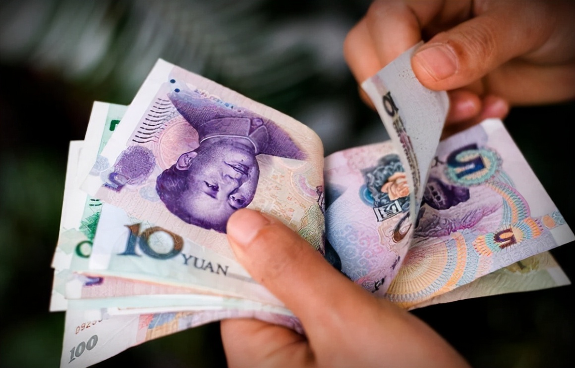 越来越多的年轻人开始重新使用现金了这说明了什么问题