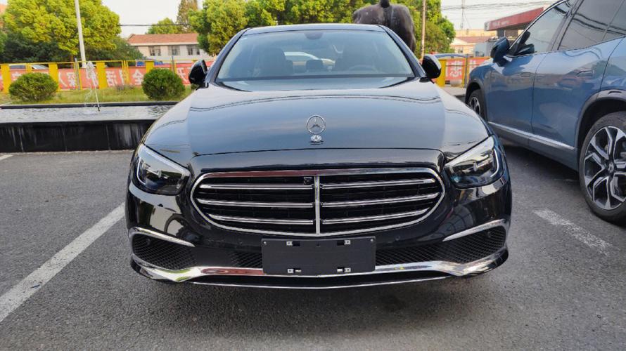 50万提了奔驰e300,再开朋友雷克萨斯es300,对比后差太多别选错