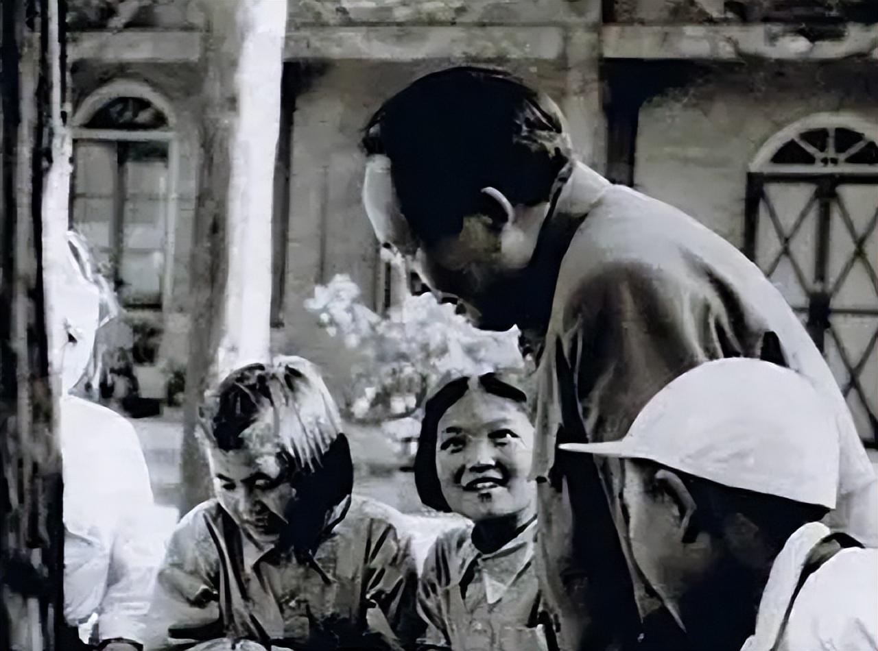 1990年毛远志去世,丈夫整理遗物发现一封信,打开让人泪流满面