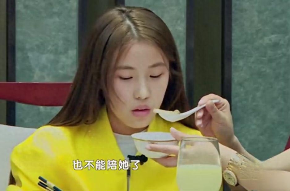 回顾东北巨婴刘思琦16岁吃饭要人喂靠变形计走红现状如何