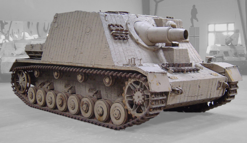 让重步兵炮自己跑起来,生不逢时的德国拆迁专家——灰熊突击炮