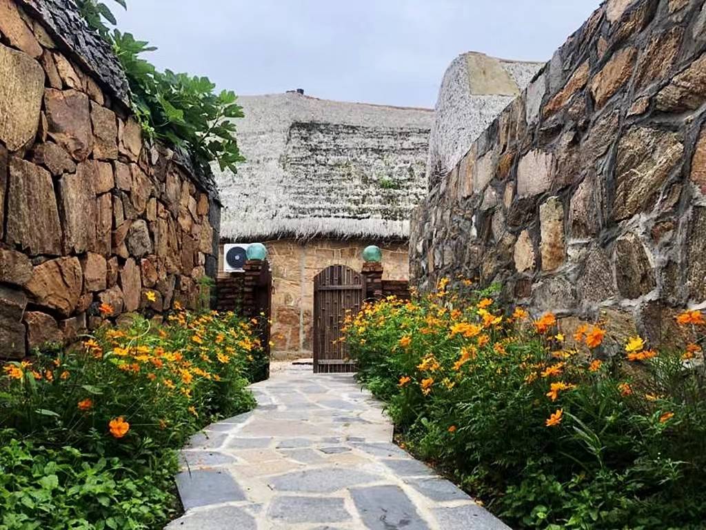 「鯃鑨人家.海草房民宿」东楮岛海草房渔家院