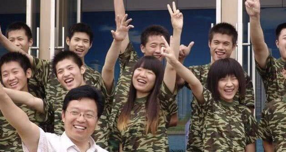 纪实:十几年前,那个电击6000个网瘾少年的恶魔杨永信,如今如何