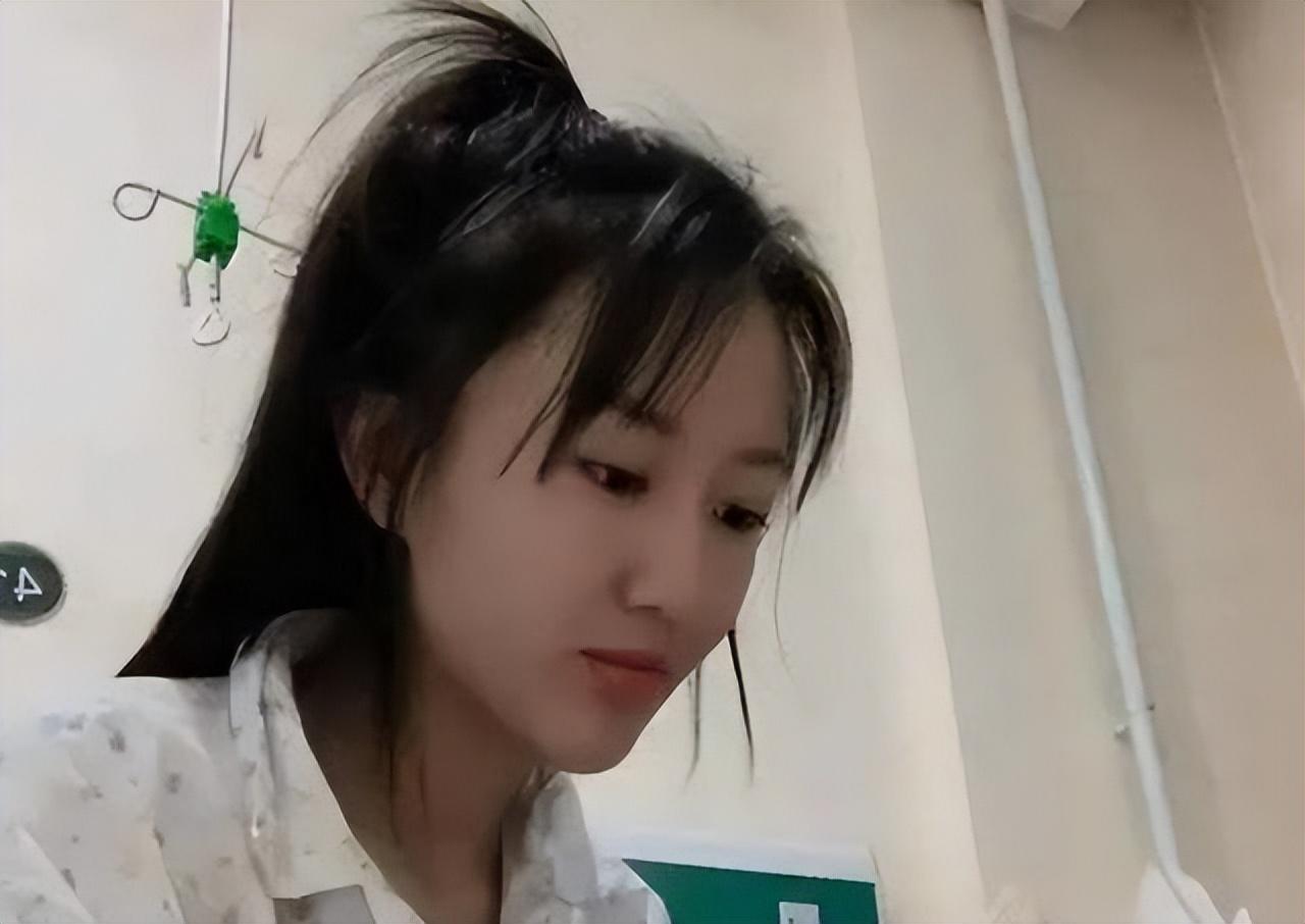 夏桐凤心想着,她不能这么自私,自己死了倒是轻松了,一了百了,但是自己