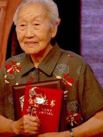 于占海:沉痛悼念革命老人云曙碧