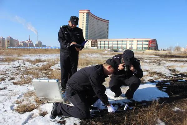 满洲里市公安局森林公安分局开展草原火情处置实战演练