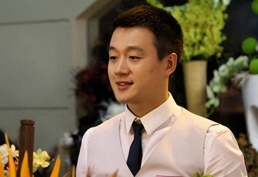 回顾多年过去邓超黄晓明佟大为差距悄悄拉大有人原地打转