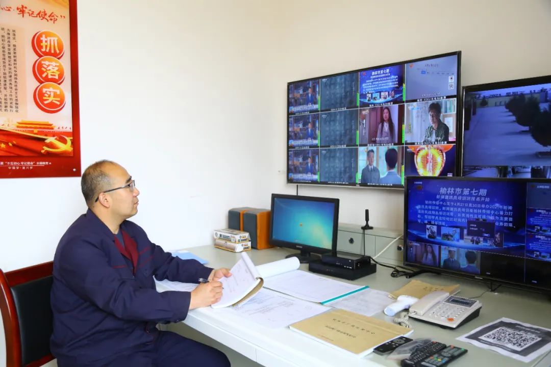 韩宏斌:高山上的孤独"守塔人"