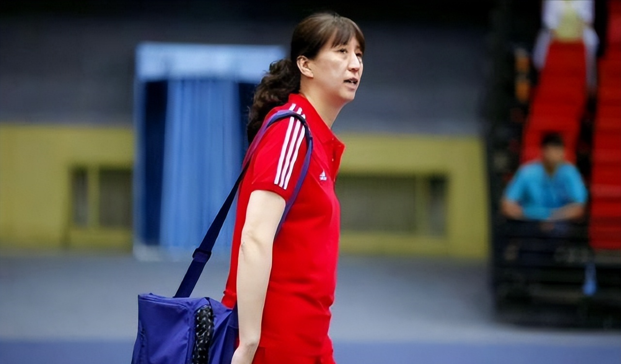 体育总局新任命!赖亚文一肩变两天,女排"五朝元老"迎接新挑战