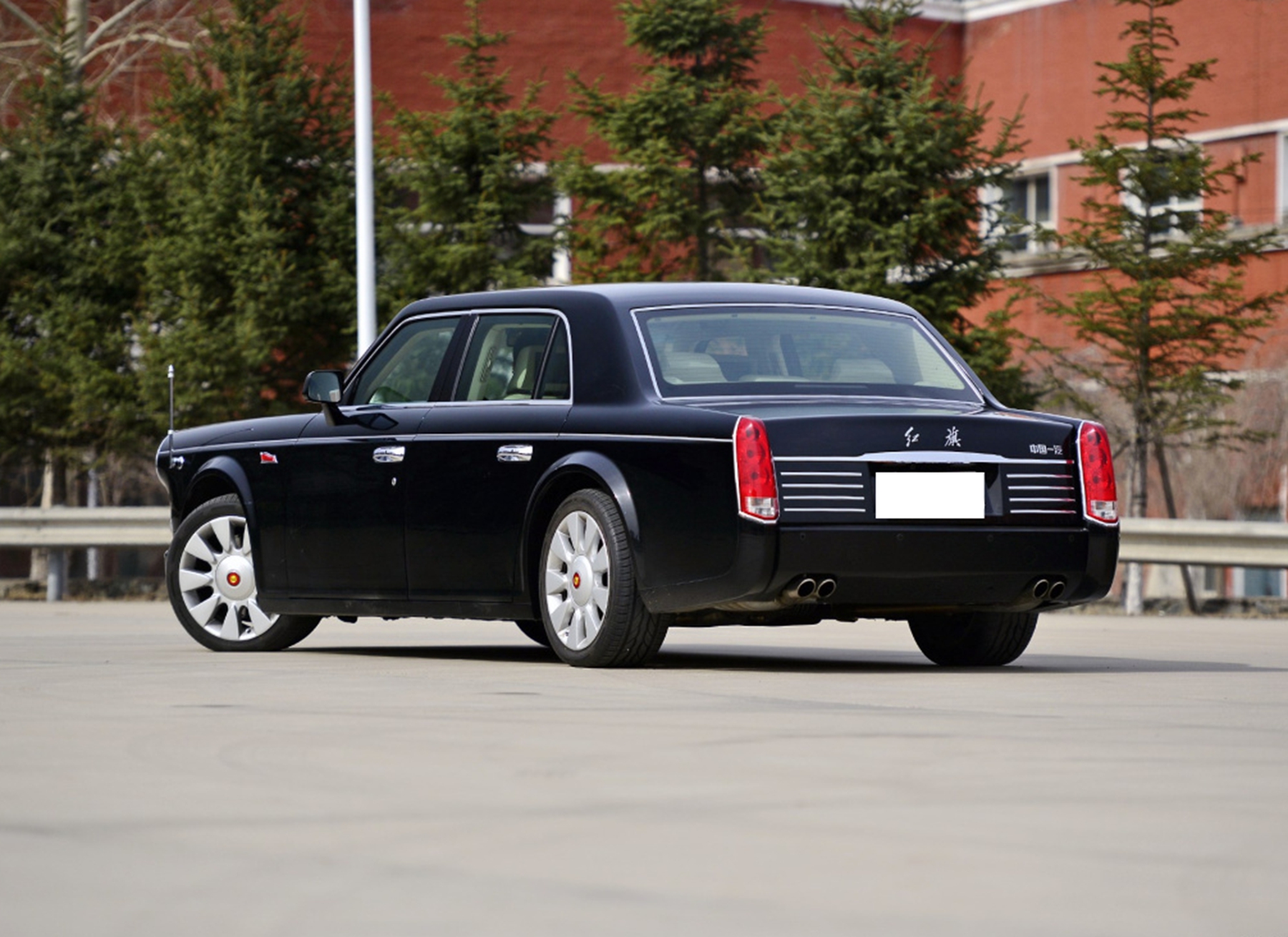 为啥红旗l5在路上不常见?知情人:买车有5个条件,极少人能达到