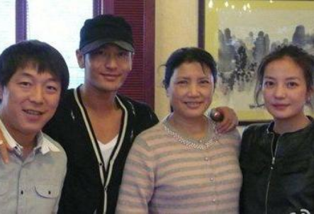 黄晓明的演绎史,成功是实力的必然,但不得不感谢崔新琴