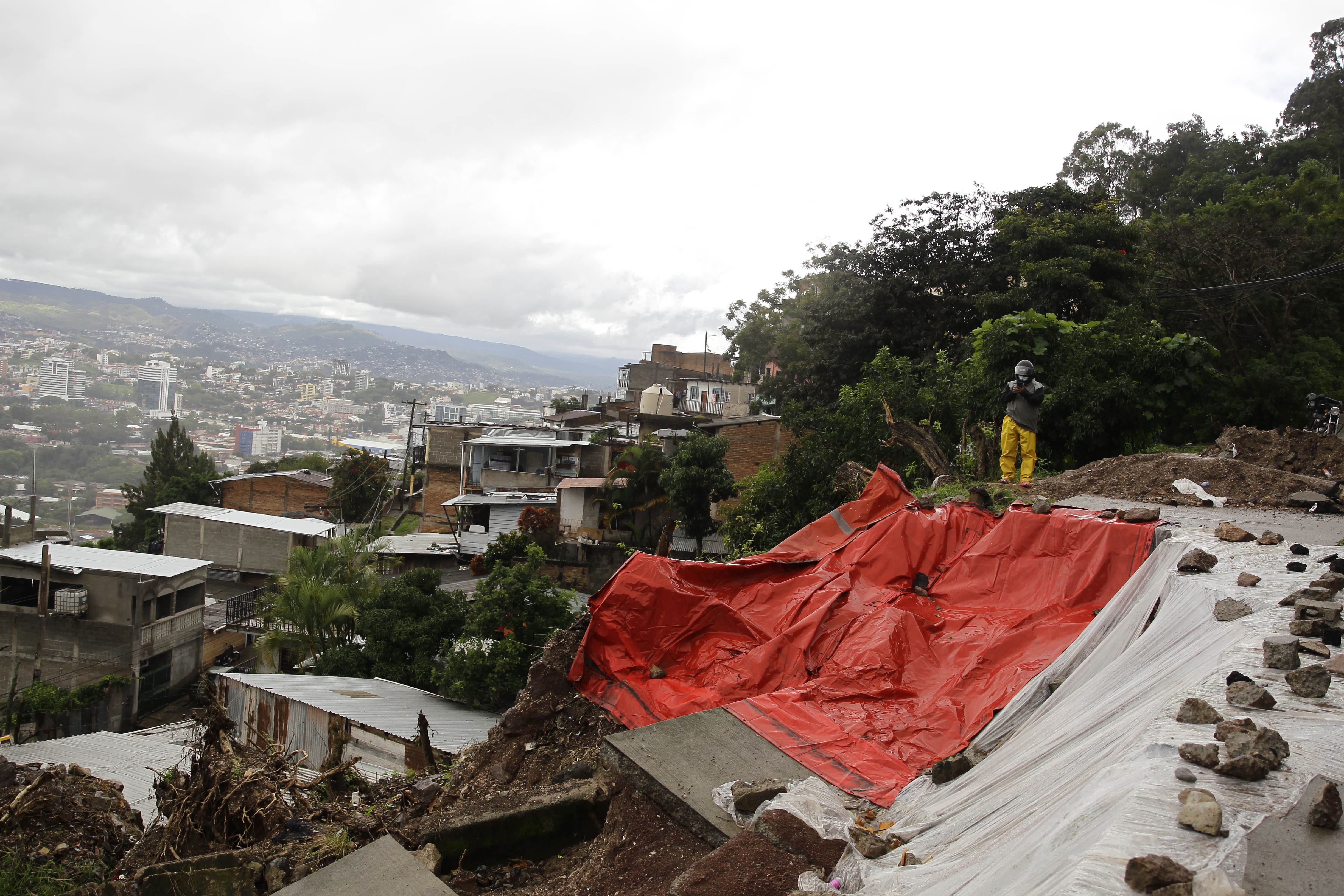 飓风"约塔"已造成拉美地区至少45人死亡