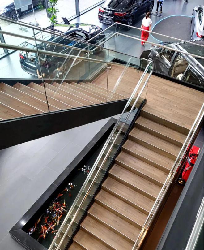 石塑地板lvt片材楼梯踏步精益设计与装配工艺