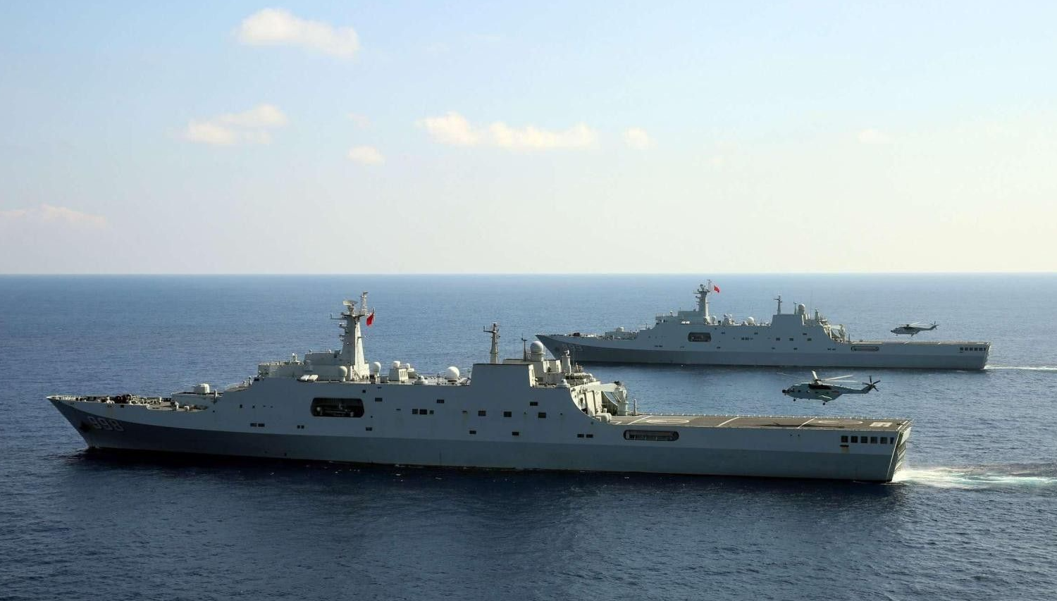 中国将071型登陆舰卖给泰国没几天,它就里里外外全拍给网友了?