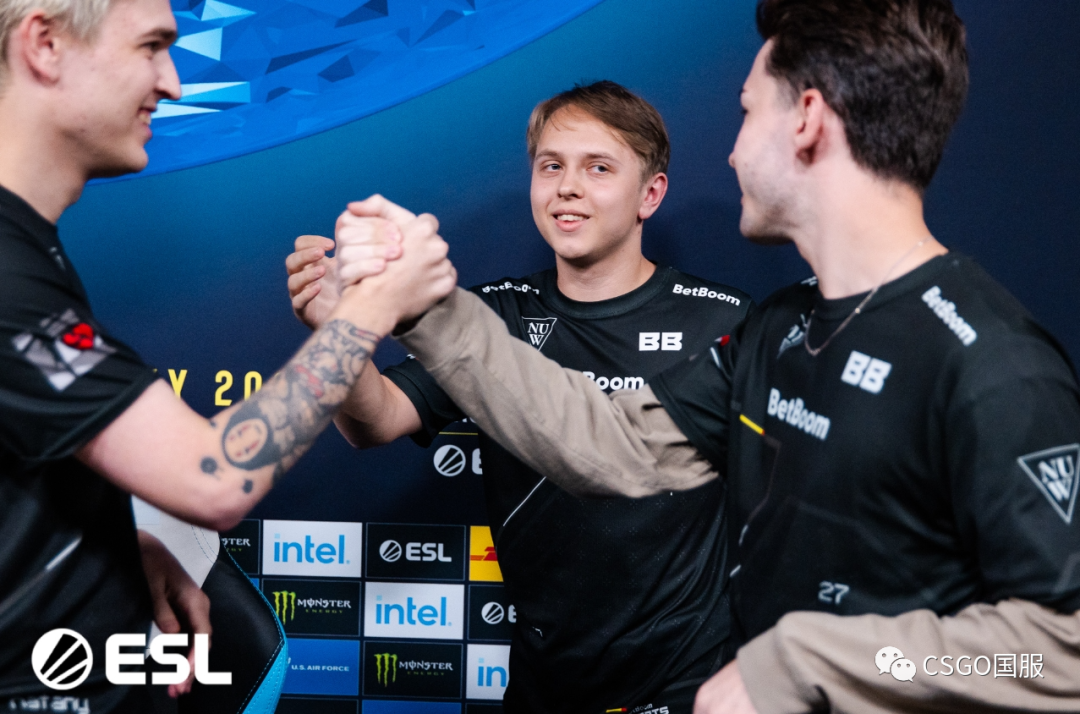 【世界第一Vitality首日双败回家!今天LVG与C9、NaVi与FaZe生死战】