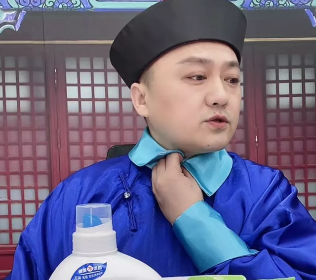 紫薇被榜一大哥治好眼睛 抖音紫薇看不见原视频表情包太像了_it专家