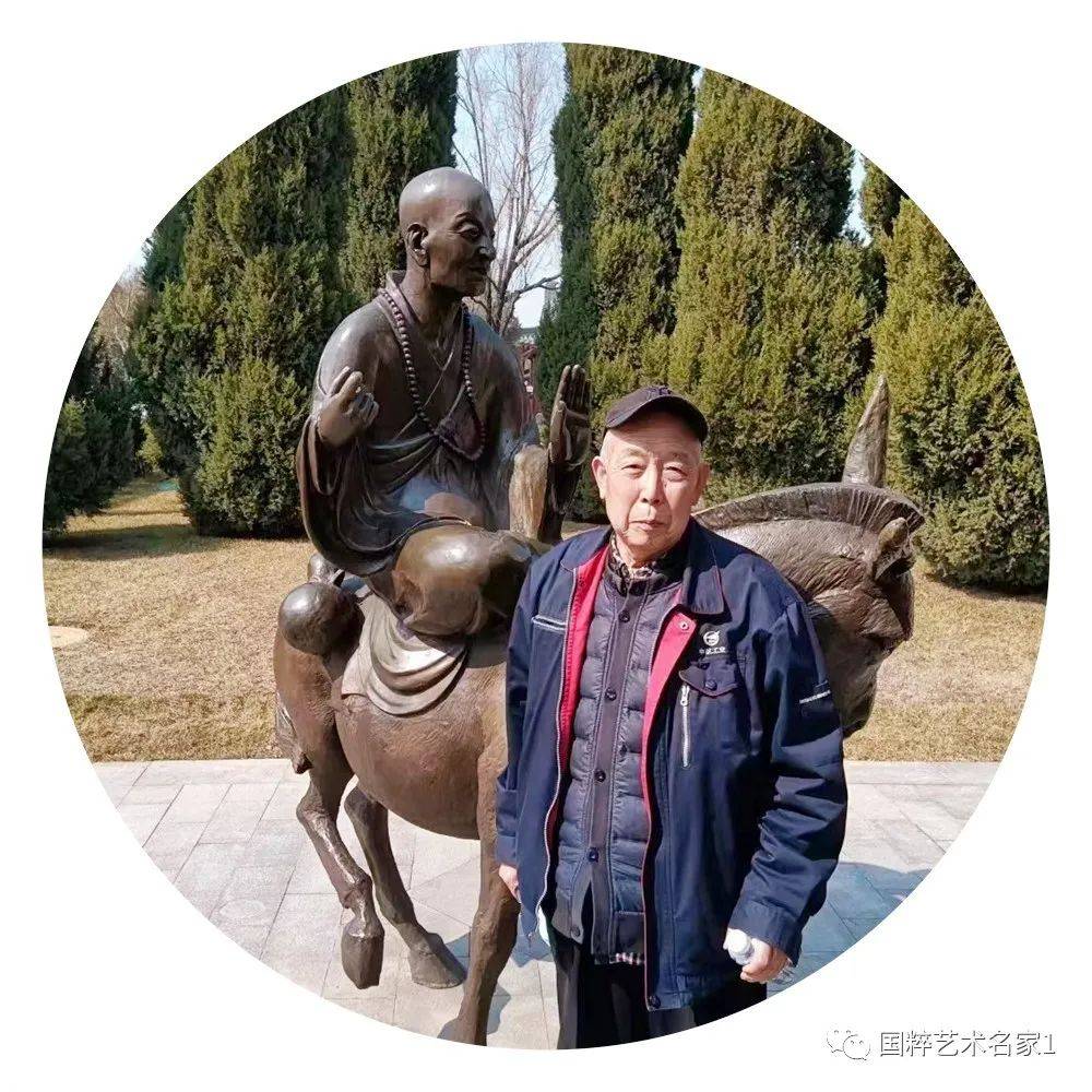 杨丁润,男,1947年8月生,陕西蒲城人.中共党员,大专文化.