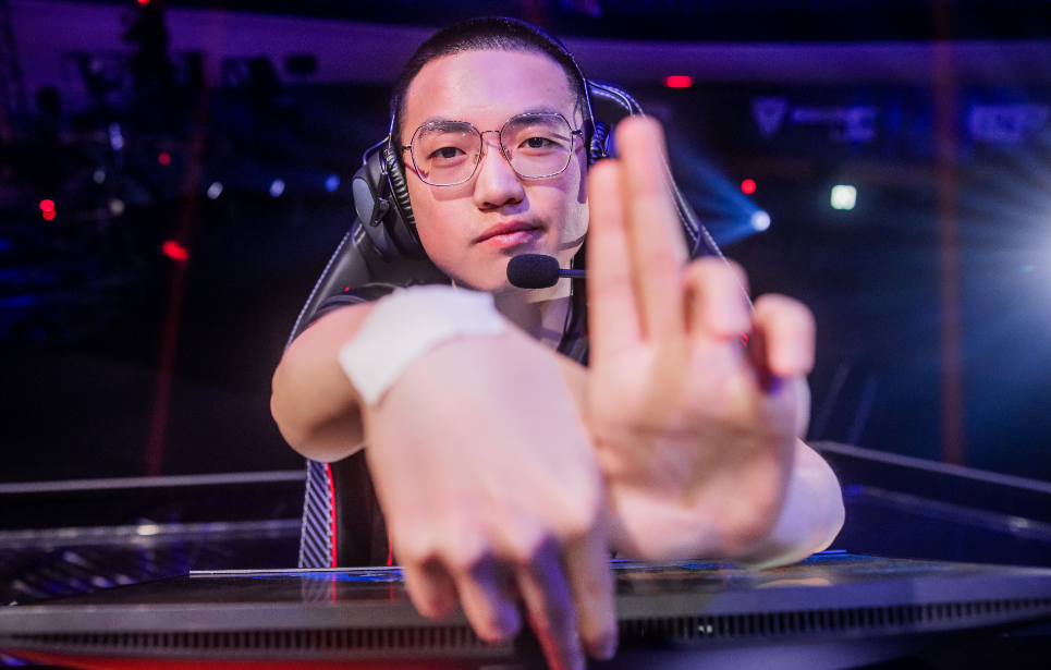 无畏契约大师赛:edg跌入败者组,勇者不败!康康五杀成最亮光芒