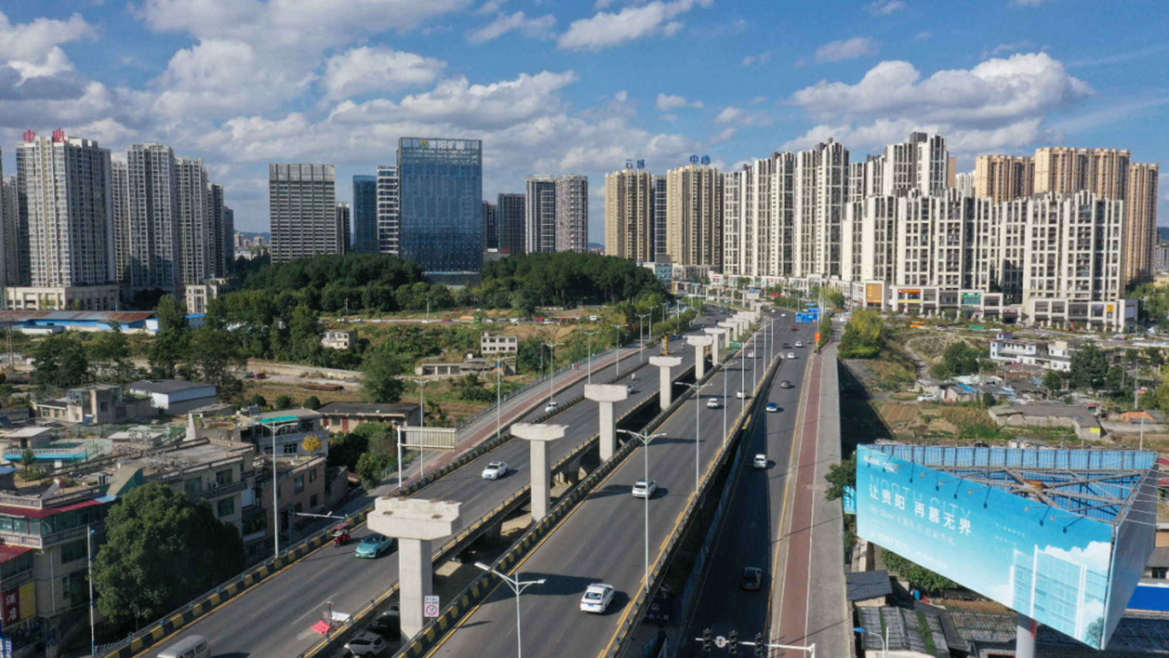 最新情况→】  67贵阳市有轨电车示范线(t2线一期工程)是贵州省首条