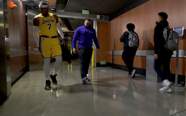 安东尼腿筋伤情更新!进入每日观察不严重 医学专家:休战7-10天