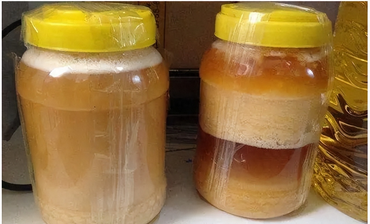 蜂蜜一般可以放几年?(老年人喝蜂蜜坏处) 蜂蜜一般可以放几年?(老年人喝蜂蜜坏处)