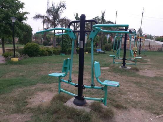 推荐瘆人！印度公园健身器材深夜自己“运动”了起来，警方这样解释