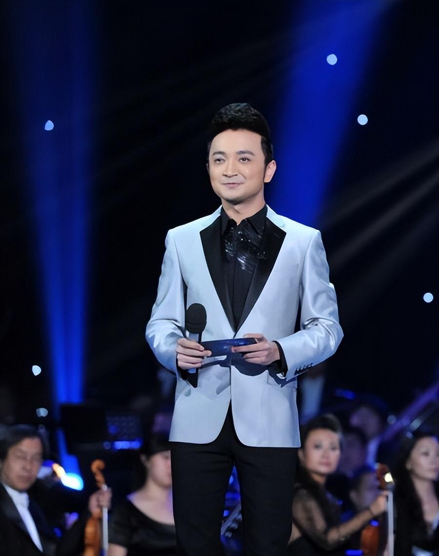 小尼对离婚一事不作回应