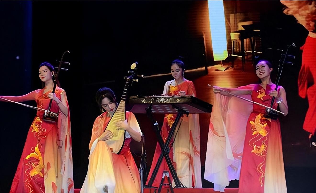 当年爆火的"女子十二乐坊",放弃中国到日本发展,如今如愿了吗