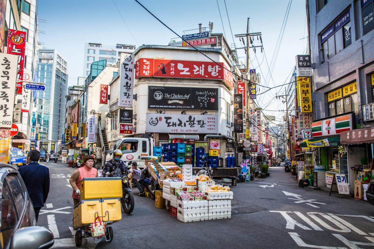 韓國4月出口下降14.2%,芯片出口暴跌41%!對中國出口大跌28.2%