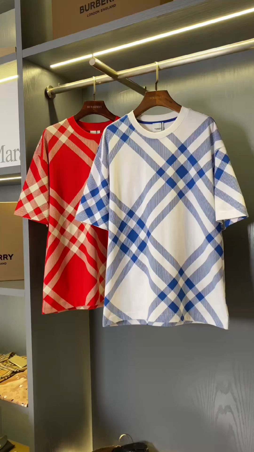 巴宝莉新款短袖t恤,时尚前卫,潮流百搭