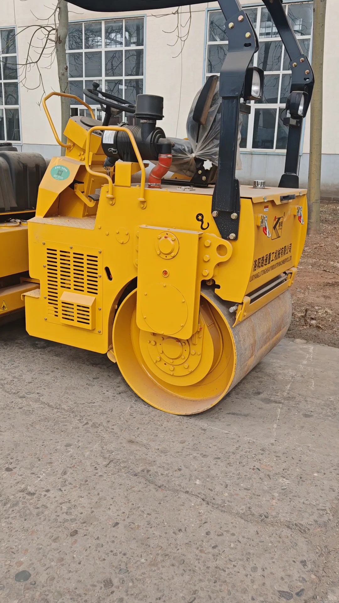 3.5 吨双钢轮压路机生产厂家