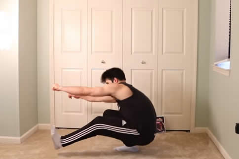 在家怎么开启健身?教你三个居家锻炼动作,0器械练遍全身肌肉