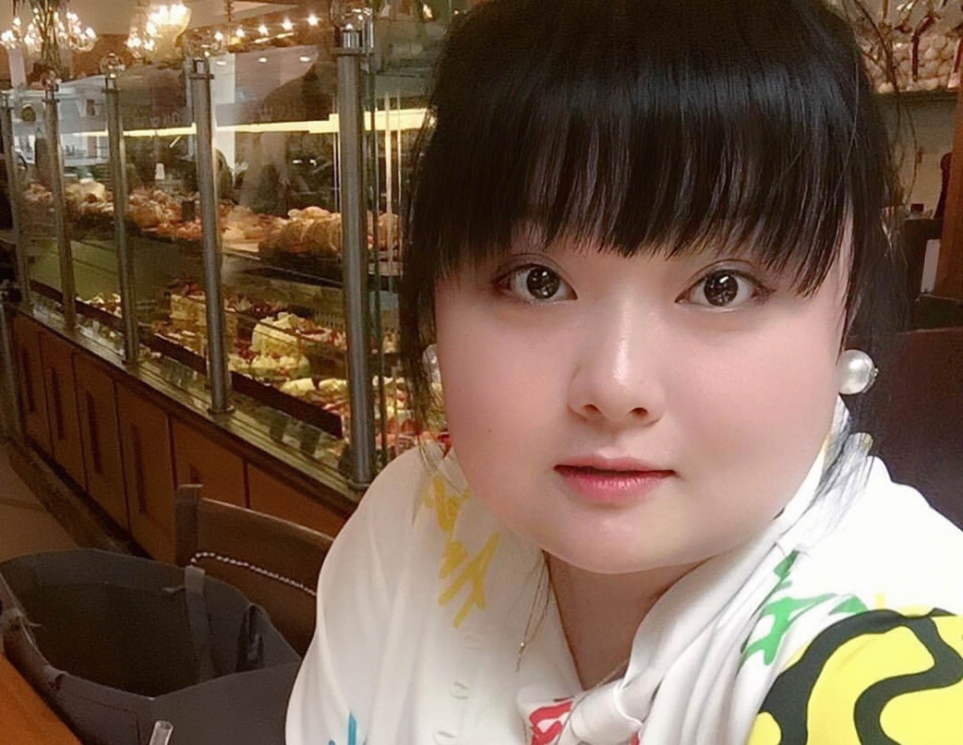 又走一个!tvb知名女星陈嘉佳约满离巢,在内地做网红直播带货