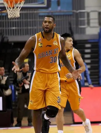 杨鸣乐了!曝弗格 泰勒将驰援辽篮,cba争冠格局或反转