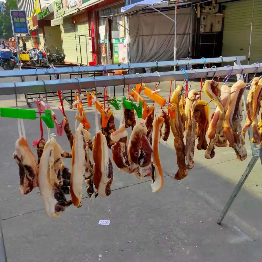 看着就馋了!广西这些腊肉晒得真靓!