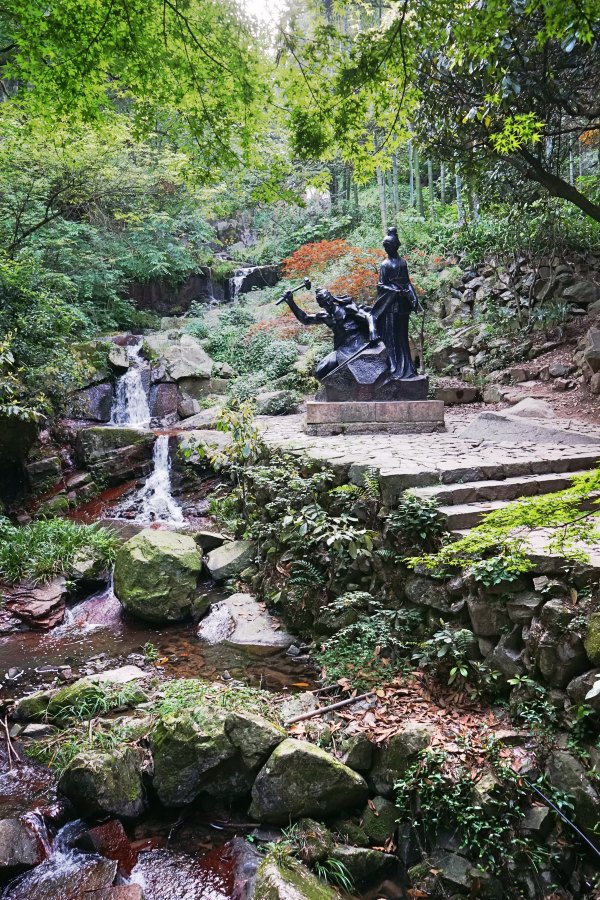 实拍"剑池飞瀑",浙江省德清县莫干山的代表景点,还有古老传说