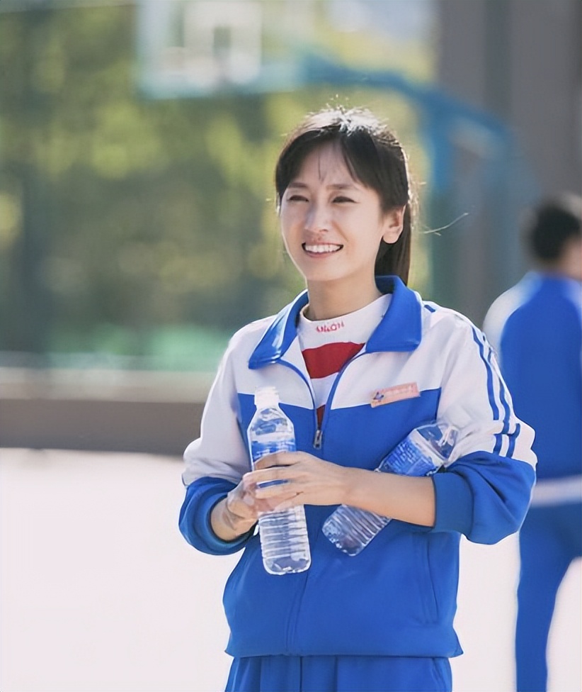 北影校花举办婚礼,黄晓明谭松韵送花祝福,丈夫是我们熟悉的他!