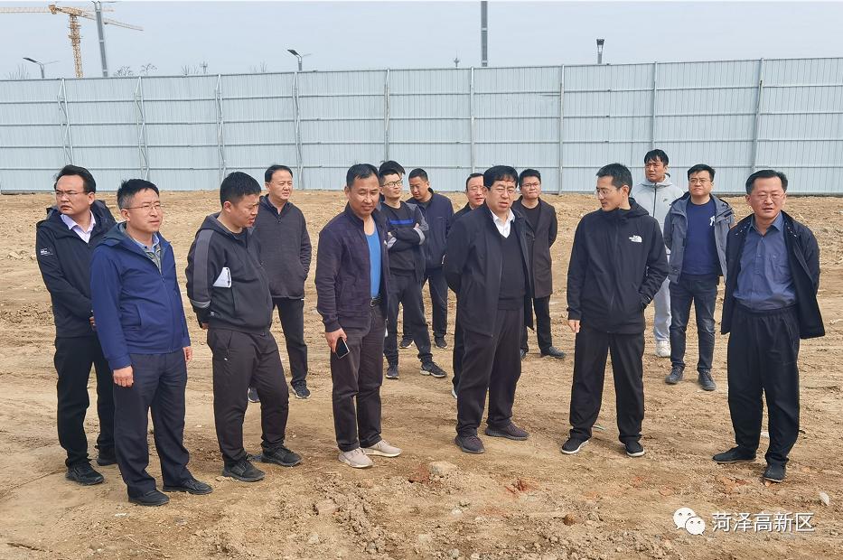 郭保存现场调度菏泽高新区重点项目建设