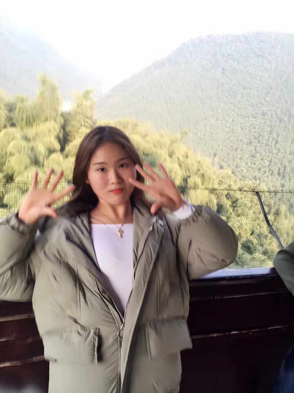 大家好我是雯雪,今天有活跟大家说