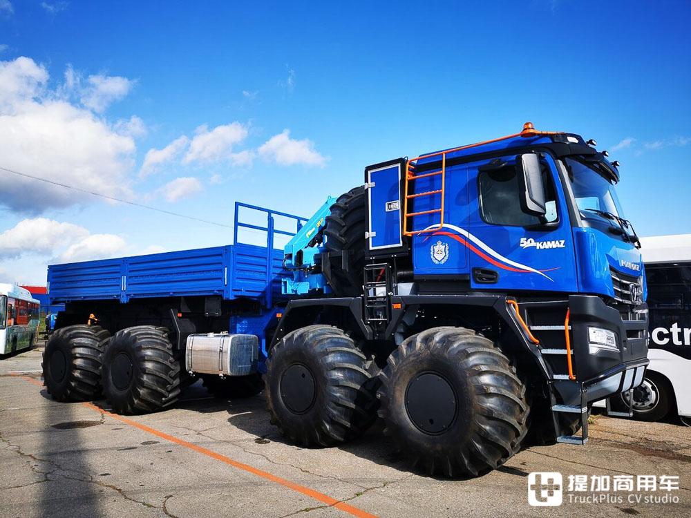 征服北极的卡车,铰接式车架,8x8驱动的卡玛兹6355越野卡车实拍