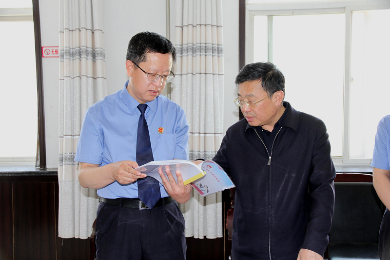 子洲县委书记贺利贵调研指导县检察院政法队伍教育整顿工作