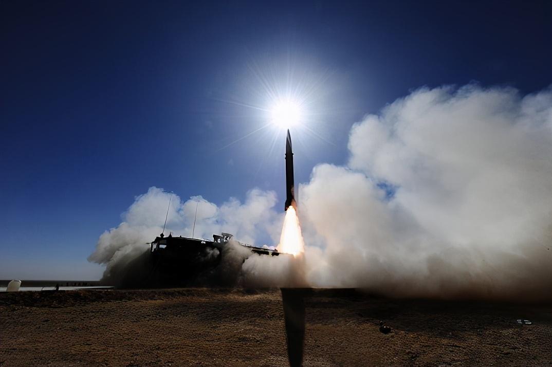 东风100巡航导弹:我军低调杀手锏的无敌存在!