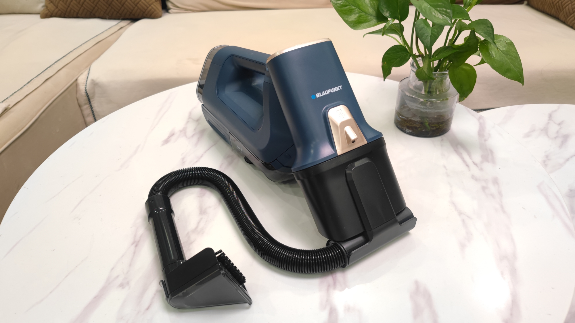 家居清洁黑科技,家庭主妇必备蓝宝布艺清洗机实测分享!