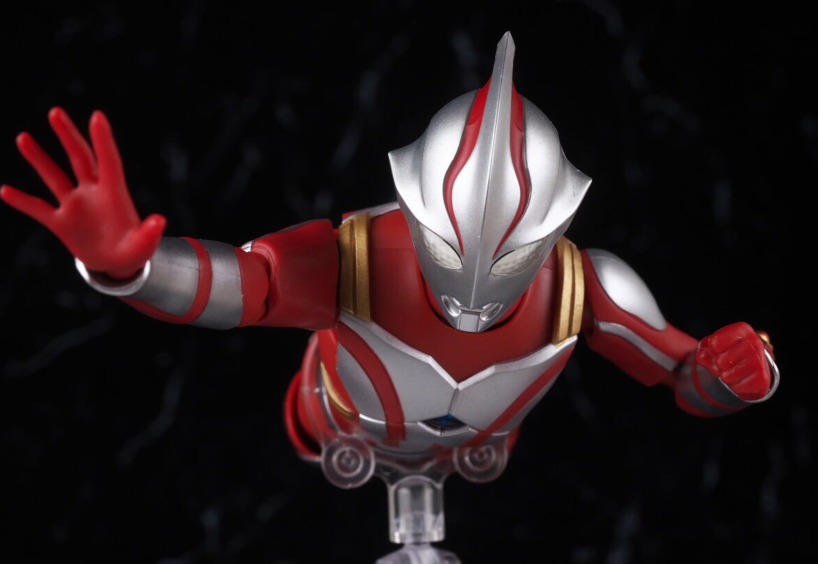 梦比优斯奥特曼shf手办实物测评 硬核还原和雷欧对踢的名场面