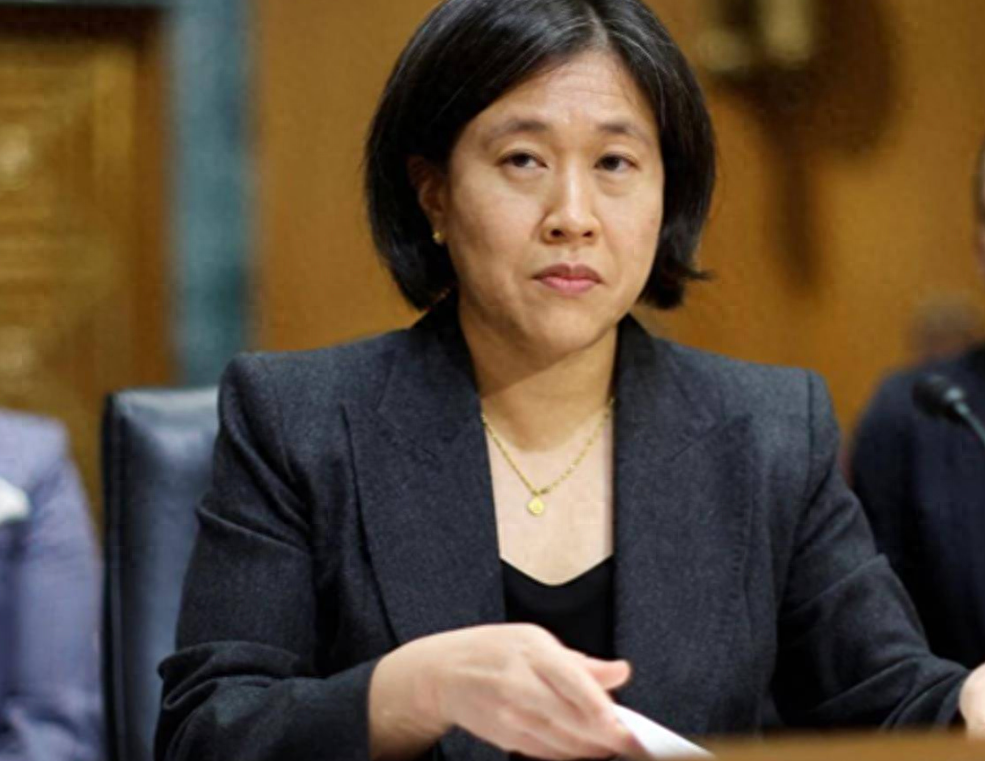 黄皮肤的美国代言人