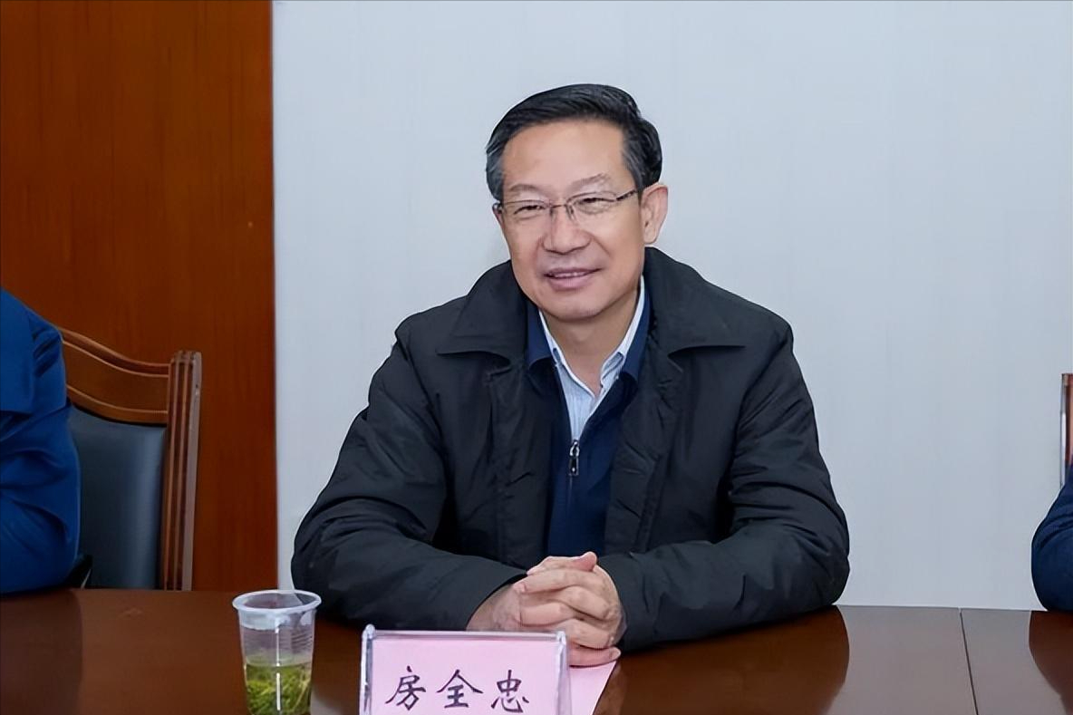 宁夏"老虎"落马:曾获光荣称号,落马前三月调职三次,被公诉