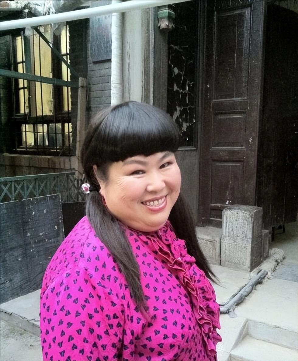 "富婆"董立范:被初恋骗走5万块,58岁单身未婚,如今怎么样了