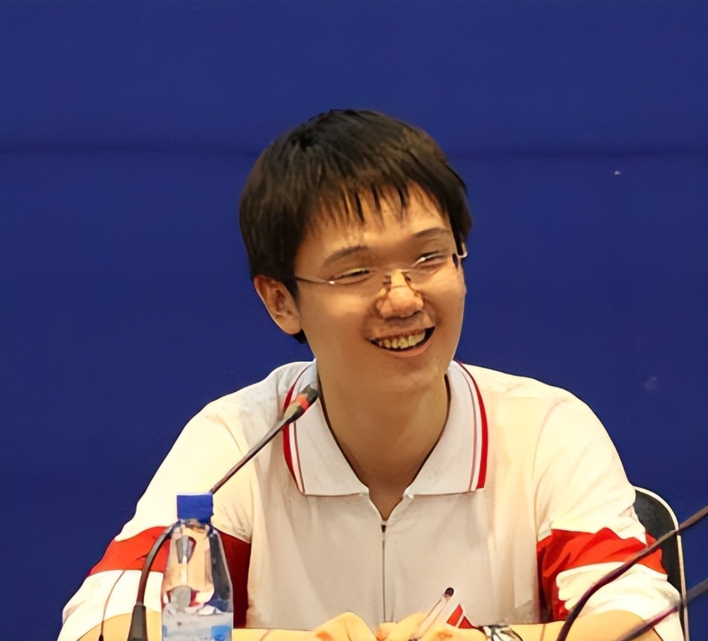 高考状元李泰伯,703分被11所国外名校拒收,时隔多年:感谢拒绝